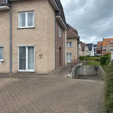 Sunny Retreat In Middelkerke, Cleaning Included *