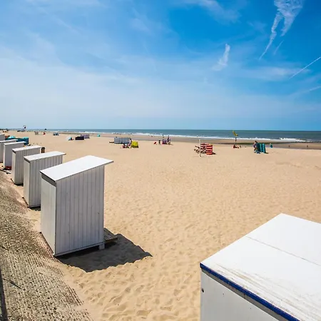Sunny Retreat In Middelkerke, Cleaning Included